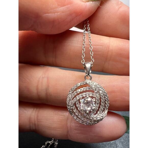 Cz swirl circle sterling silver pendant and chain - Picture 8 of 11